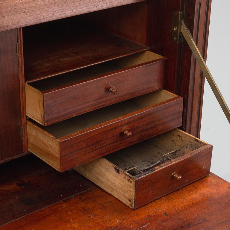 A late Gustavian, mahogny  secretaire from around the year 1800.