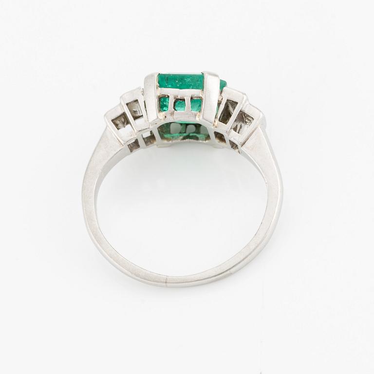 Ring, platinum with emerald and baguette-cut diamonds.