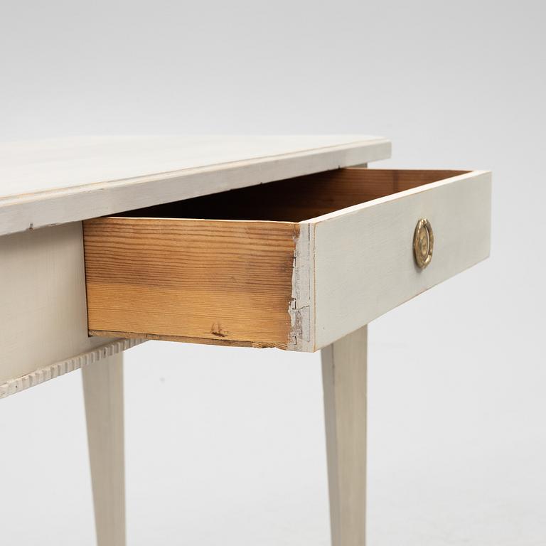 A desk, 20th century.