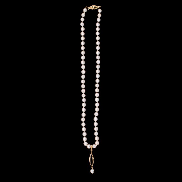 COLLIER MED HÄNGE, odlade pärlor, hänge och lås 18K guld.