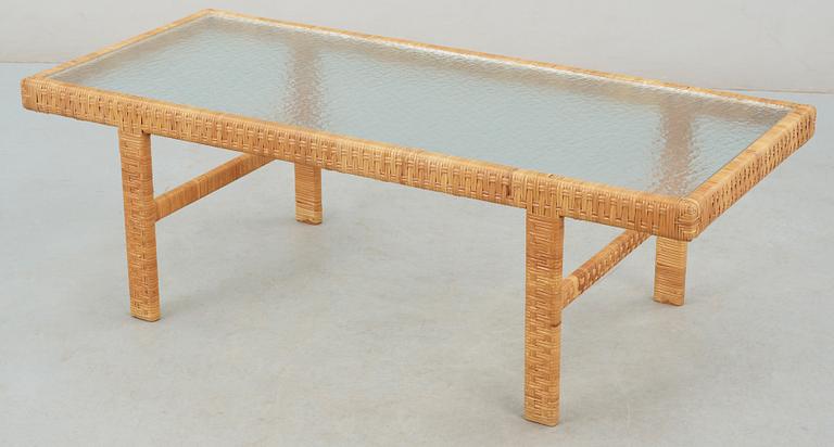 MÖBELGRUPP, 4 delar, rotting, 1900-talets andra hälft.