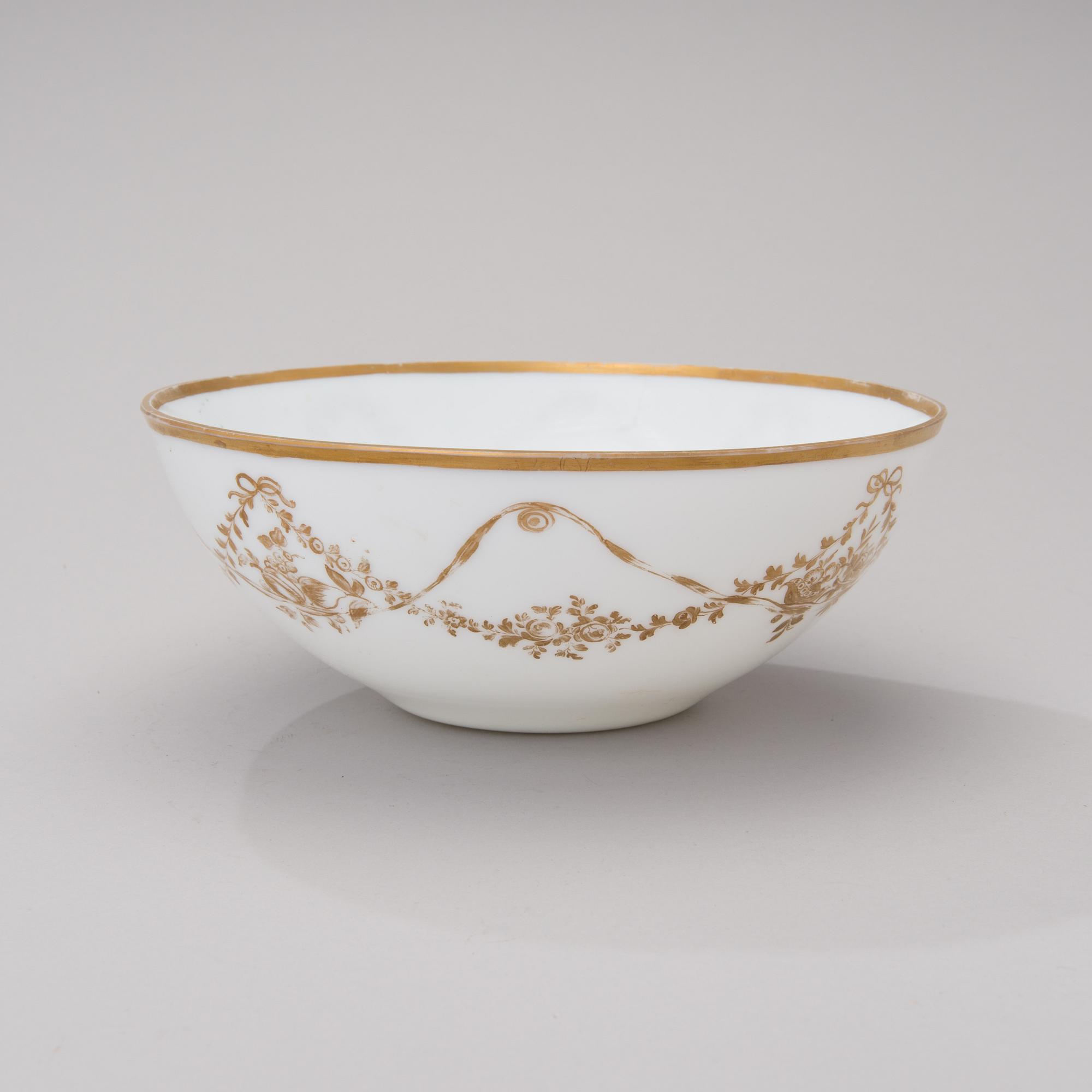 SKÅL, opalglas, 1800-tal.