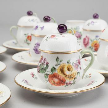 A SET OF 8 CUSTARD CUPS, porcelain, Rörstrand, Sweden, first half of 20th century.