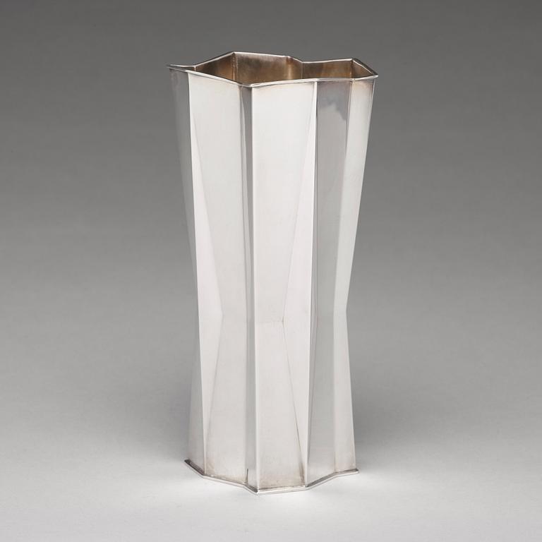 Tapio Wirkkala, an 830/1000 silver vase Kultakeskus OY, Hämeenlinna, Finland 1970.