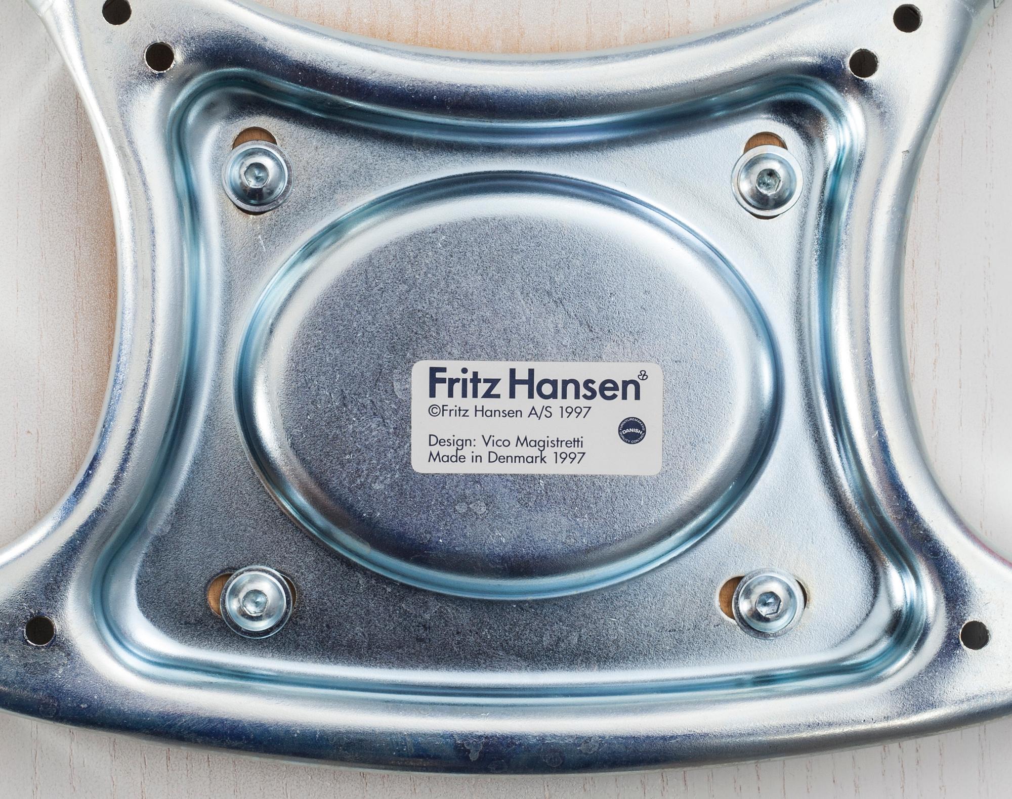 KARMSTOLAR, 4 st, "Vico Duo", Vico Magistretti för Fritz Hansen, 1997.