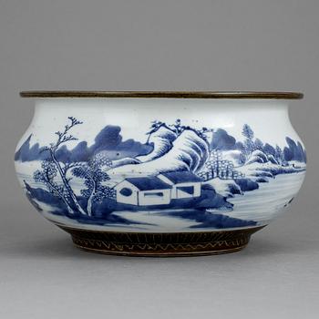 RÖKELSEKAR, porslin Qingdynastin 1800-tal.