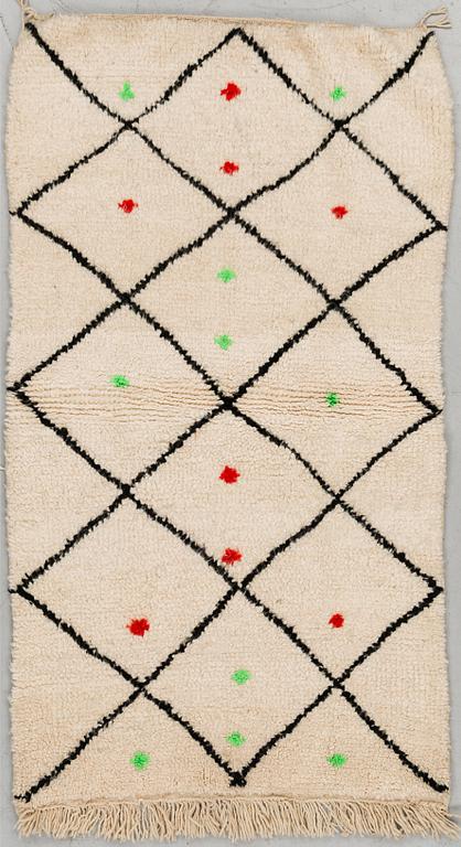 A RUG, MOROCCO, 148 x 90 cm.