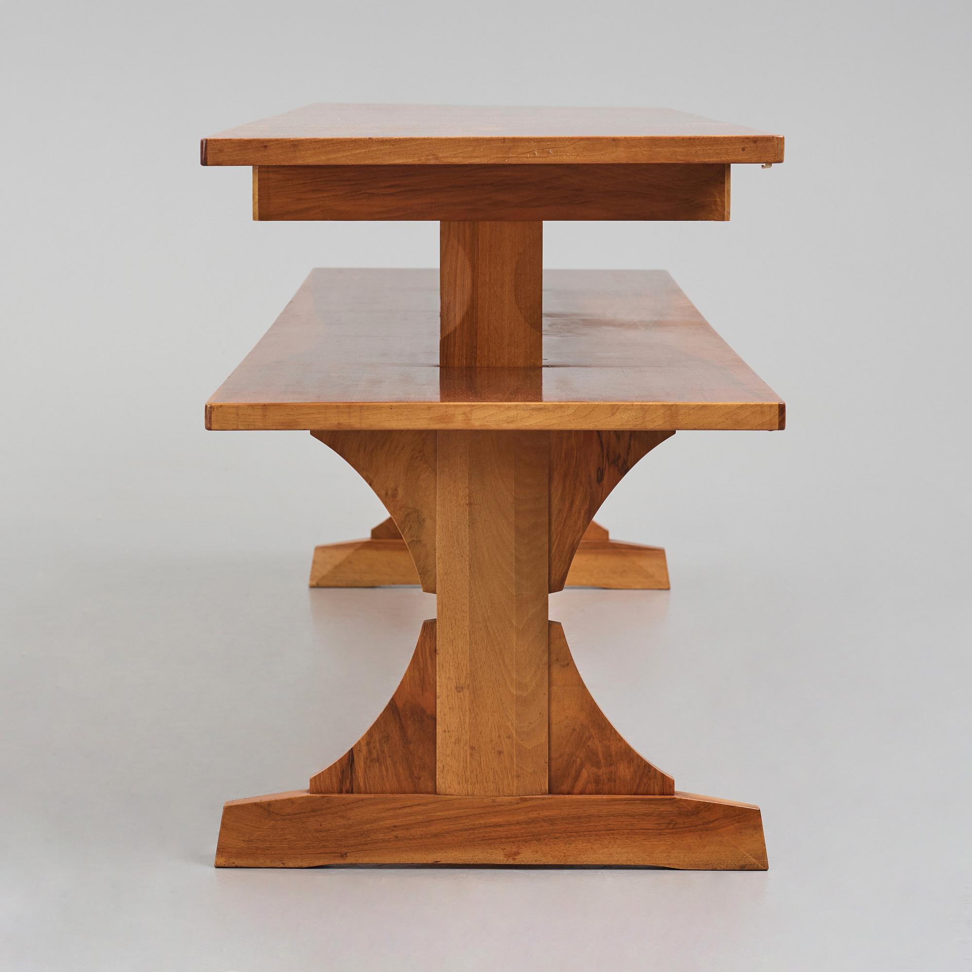 Josef Frank, biblioteksbord / sideboard, Firma Svenskt Tenn, modell 2226.