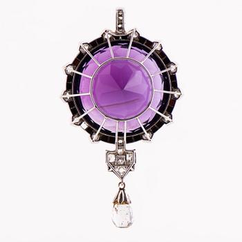 A PENDANT, facetted amethyst, old and briolette cut diamonds, square cut garnets, white gold.
