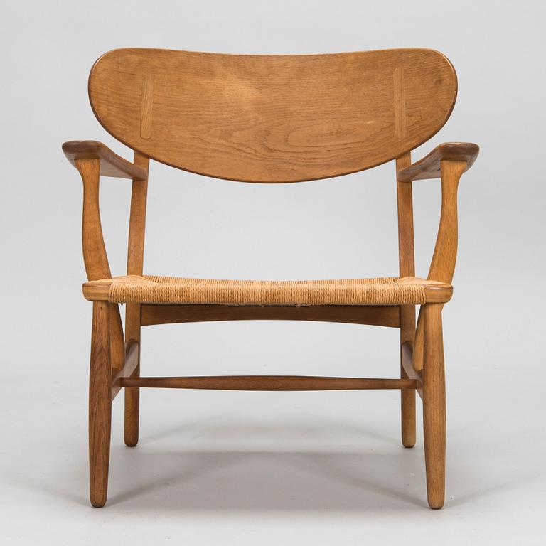 Hans J Wegner, fåtölj, modell CH 22, Carl Hansen & Sons, Odense.