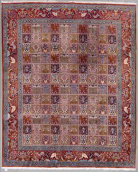 MATTA, orientalisk. Ca 295x242 cm.