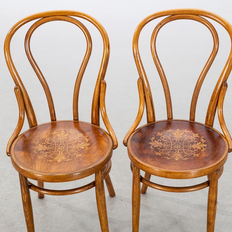 A PAIR OF CHAIRS, Thonet-style, first half of the 20th century.