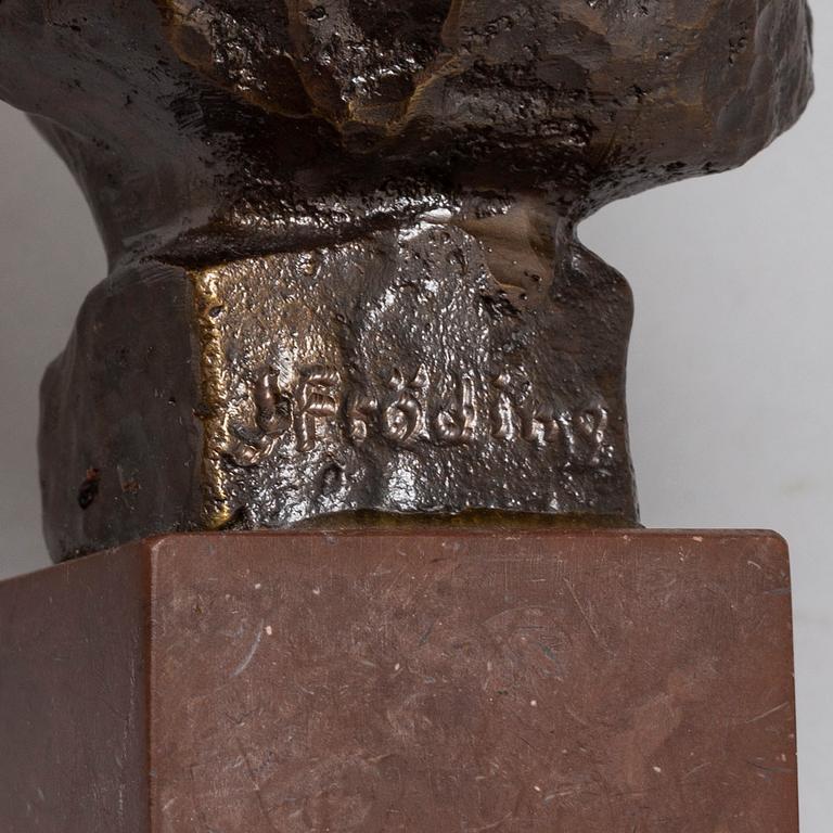 JONAS FRÖDING, a bronze sculpture, signed.