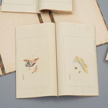 Book, 4 vol, numerously illustrated with woodcuts in colours, "Shi zhu zhai jian pu" by Hu Zhengyan.