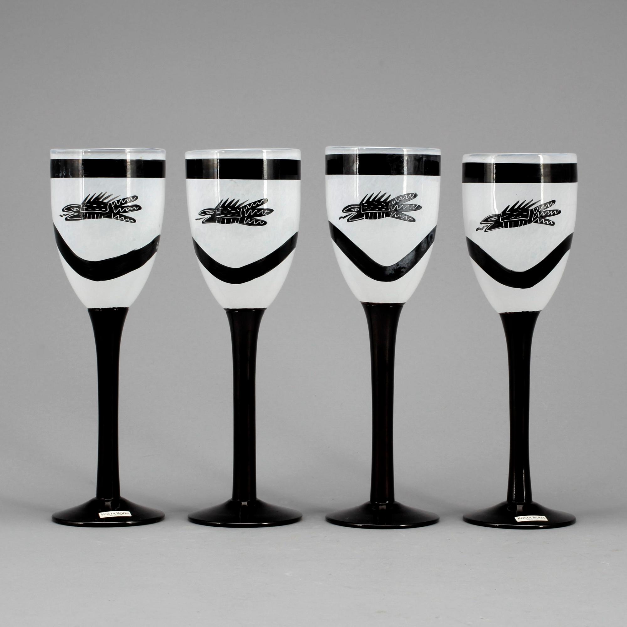 VINGLAS, 4 st, glas, Ulrika Hydman-Vallien, Kosta Boda, signerade.