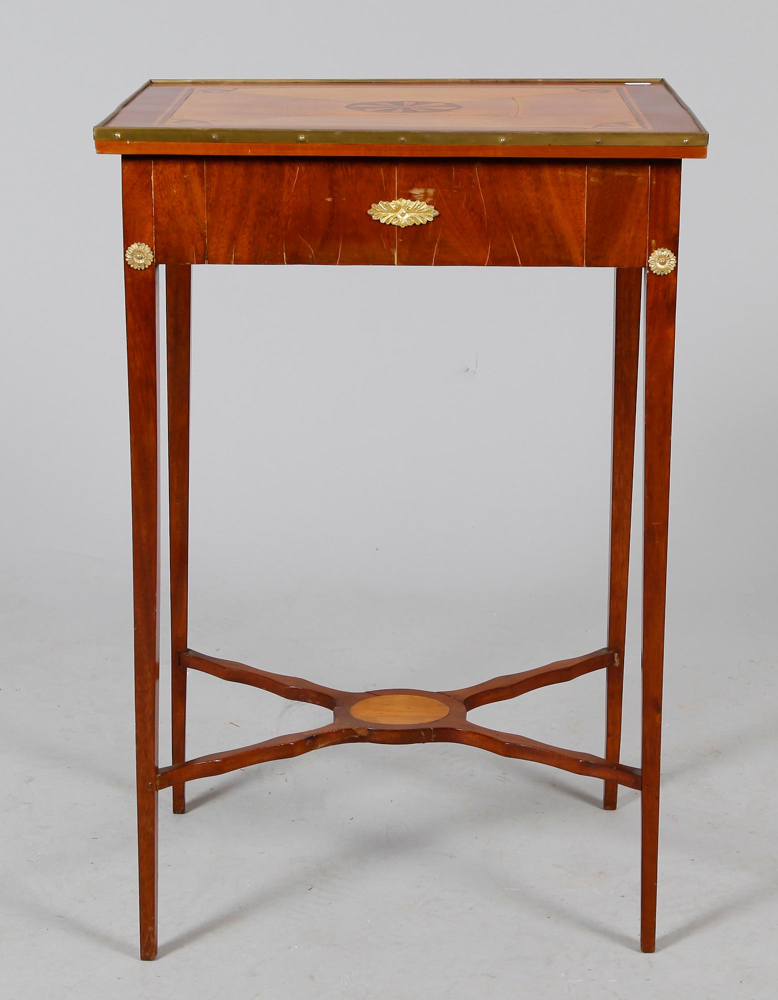 DAMARBETSBORD, gustaviansk stil, 1800-tal.