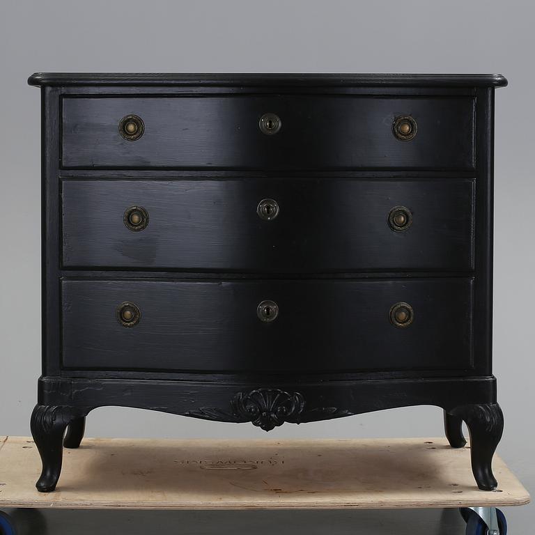 BYRÅ, rokokostil, 1900-tal.