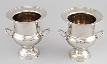 VINKYLARE, 2 st, vitmetall, 1900-talets senare del.