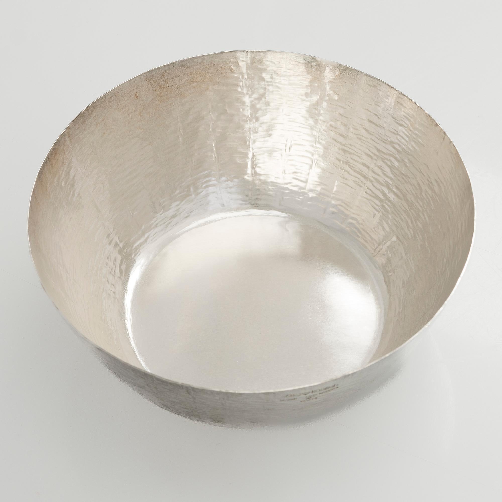 Tapio Wirkkala, skål, silver, TW 243, Kultakeskus, Tavastehus 2002.