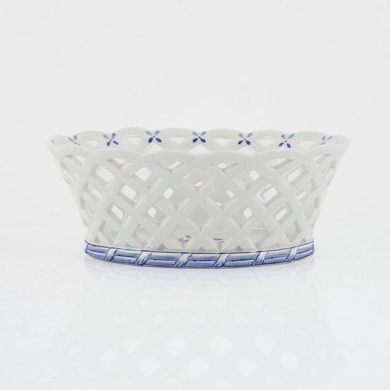 A 39-piece Rococo-style fruit service, Rörstrand, Sweden, first half of the 20th cetnury.