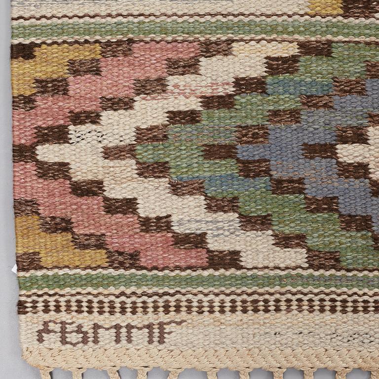 Märta Måås-Fjetterström, A CARPET, "Vit botten", flat weave, ca 304 x 204,5 cm, signed AB MMF.