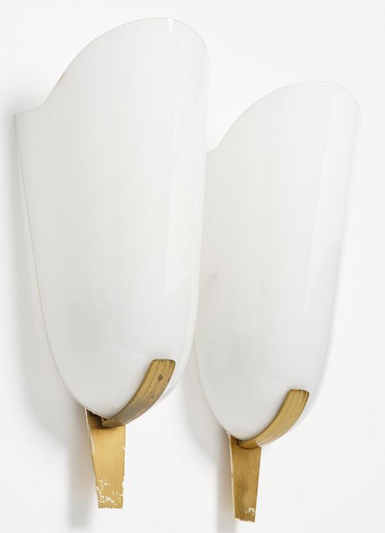 Harald Notini, a pair of wall sconces model "8495", Arvid Böhlmarks Lampfabrik, Stockholm, 1940s.