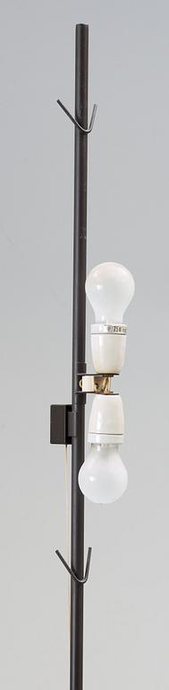 ARNE JACOBSEN, golvarmatur, "Royal", Louis Poulsen, Danmark.