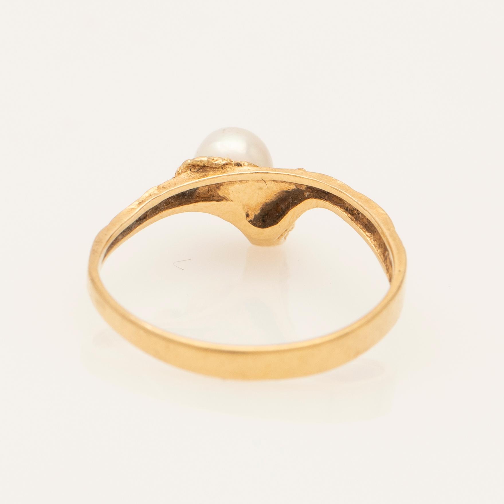 Björn Weckström, ring, 18K med odlad pärla, Lapponia, Finland.