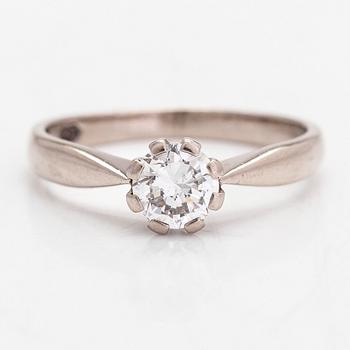 Ring, 14K vitguld, med briljantslipad diamant ca 0.52 ct. Finska stämplar 1973.