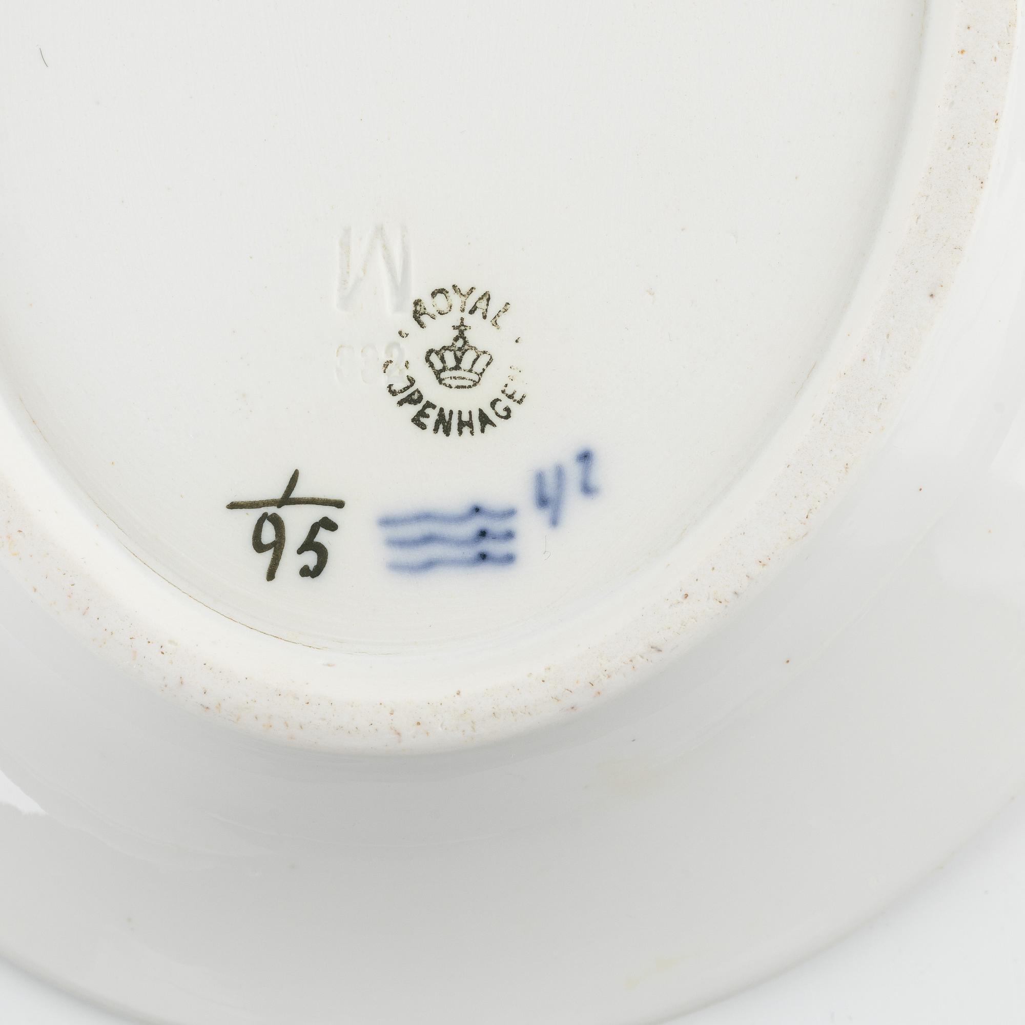 Fat, 5 st, "Musselmalet", bland annat halvblonde, Royal Copenhagen, Danmark.