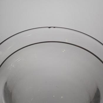 24 shrimp bowls in glass, second half of the 20th century.