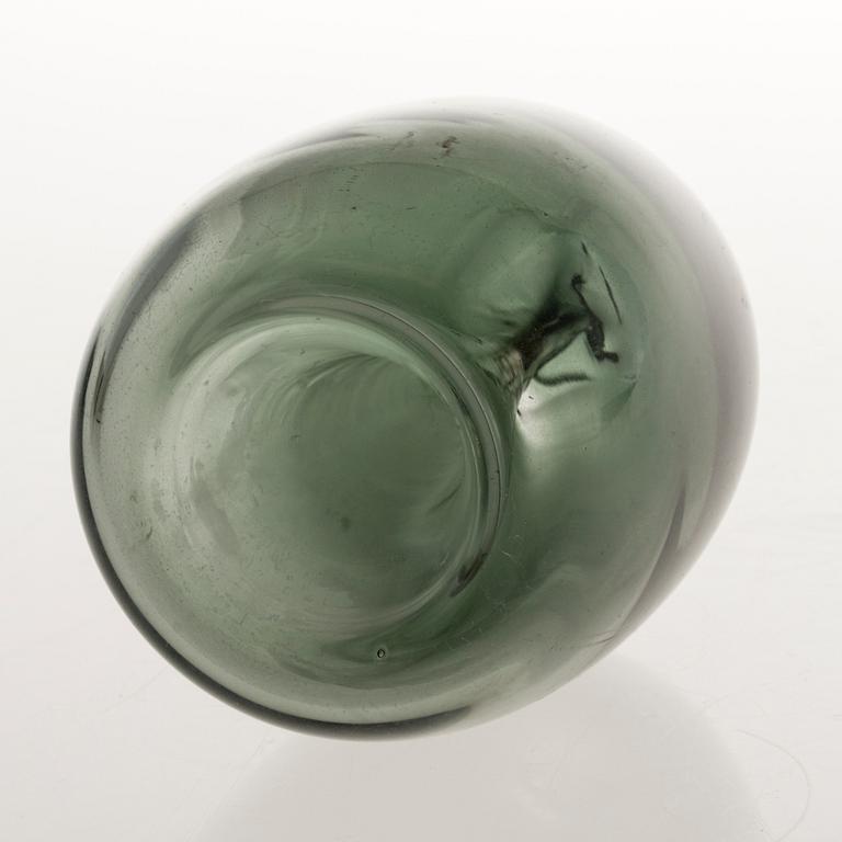 SAARA HOPEA, MALJAKKO, "Taifuuni", lasia, signeerattu Saara Hopea Nuutajärvi Notsjö.