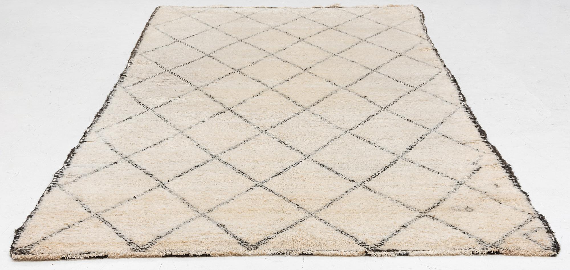 Matta, Marocko, ca 355 x 190 cm.