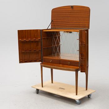 A mahogany drinks cabinet, 1940's/1950's.