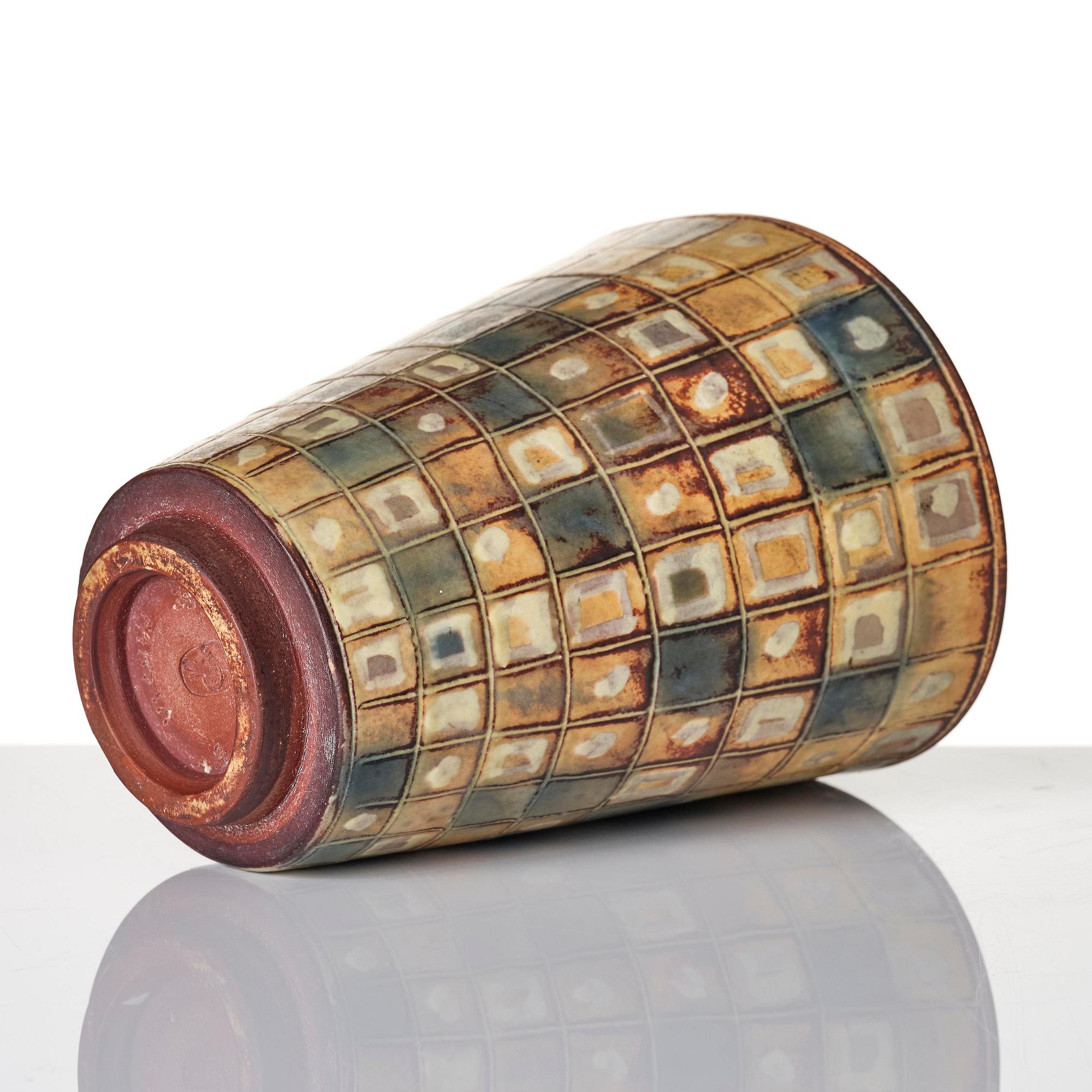 Wilhelm Kåge, a "Farsta" stoneware vase, Gustavsberg Studio 1945.