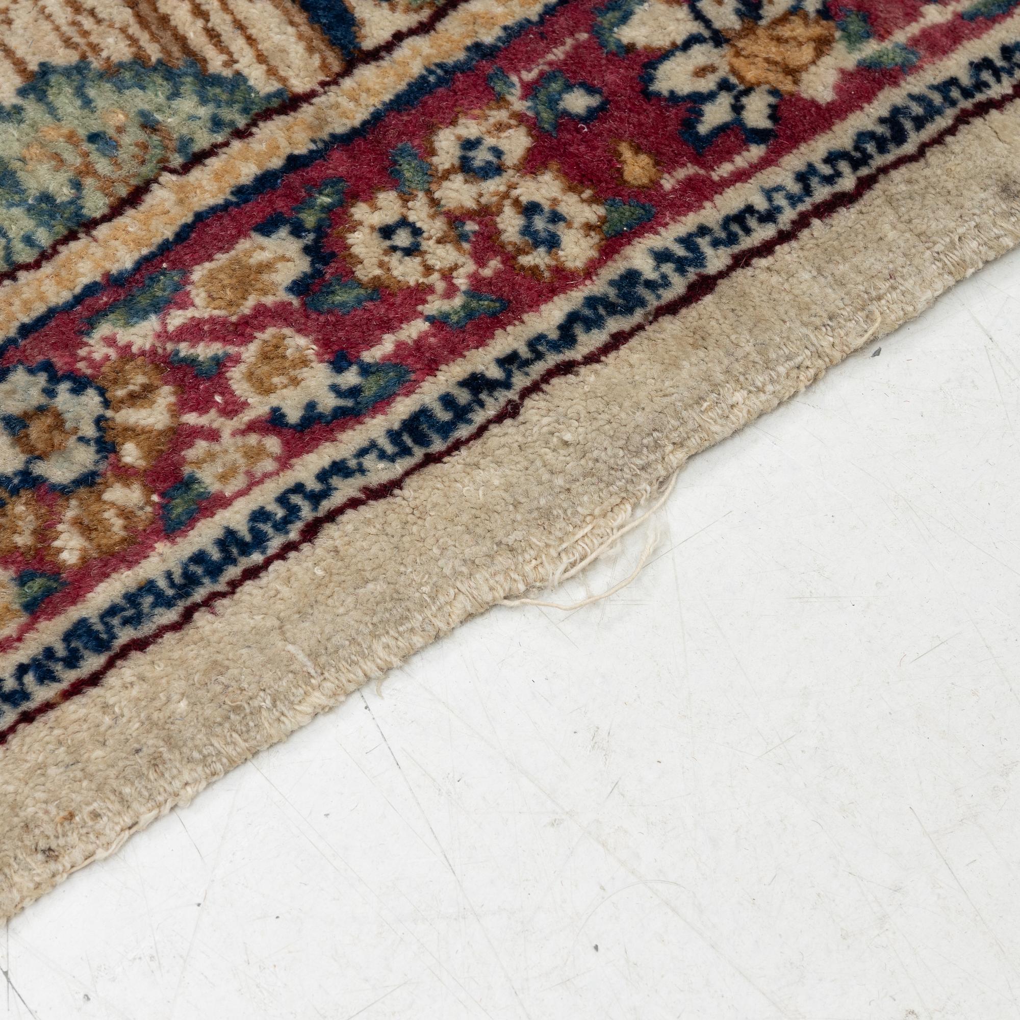 Rug, Kirman Millefleur, approx. 250 x 150 cm.