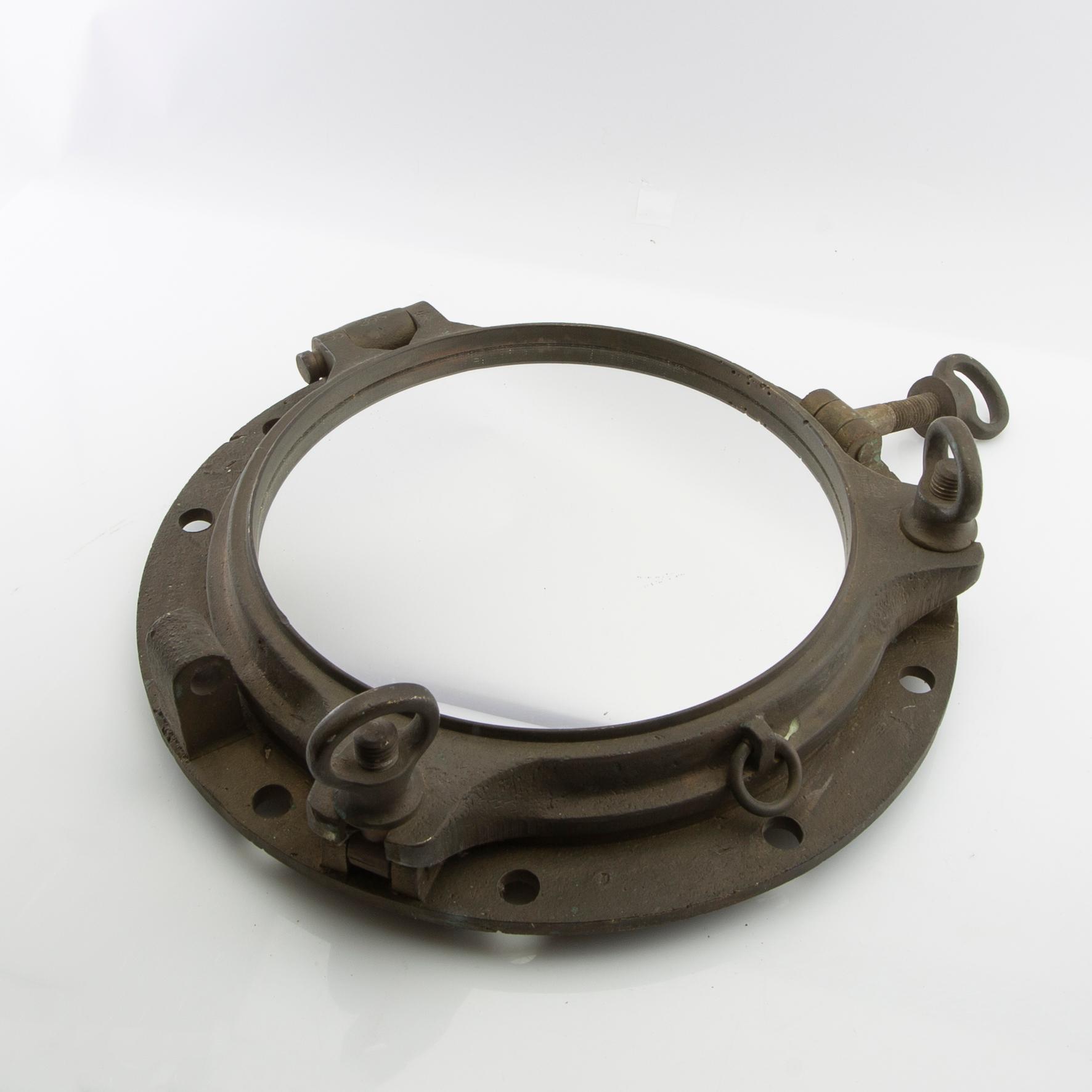 Ventil / fartygsfönster / spegel, 1900-talets första hälft.