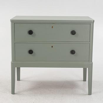 A painted chest of drawers, Jakobssons, Säffle,  first half of the 20th Century.