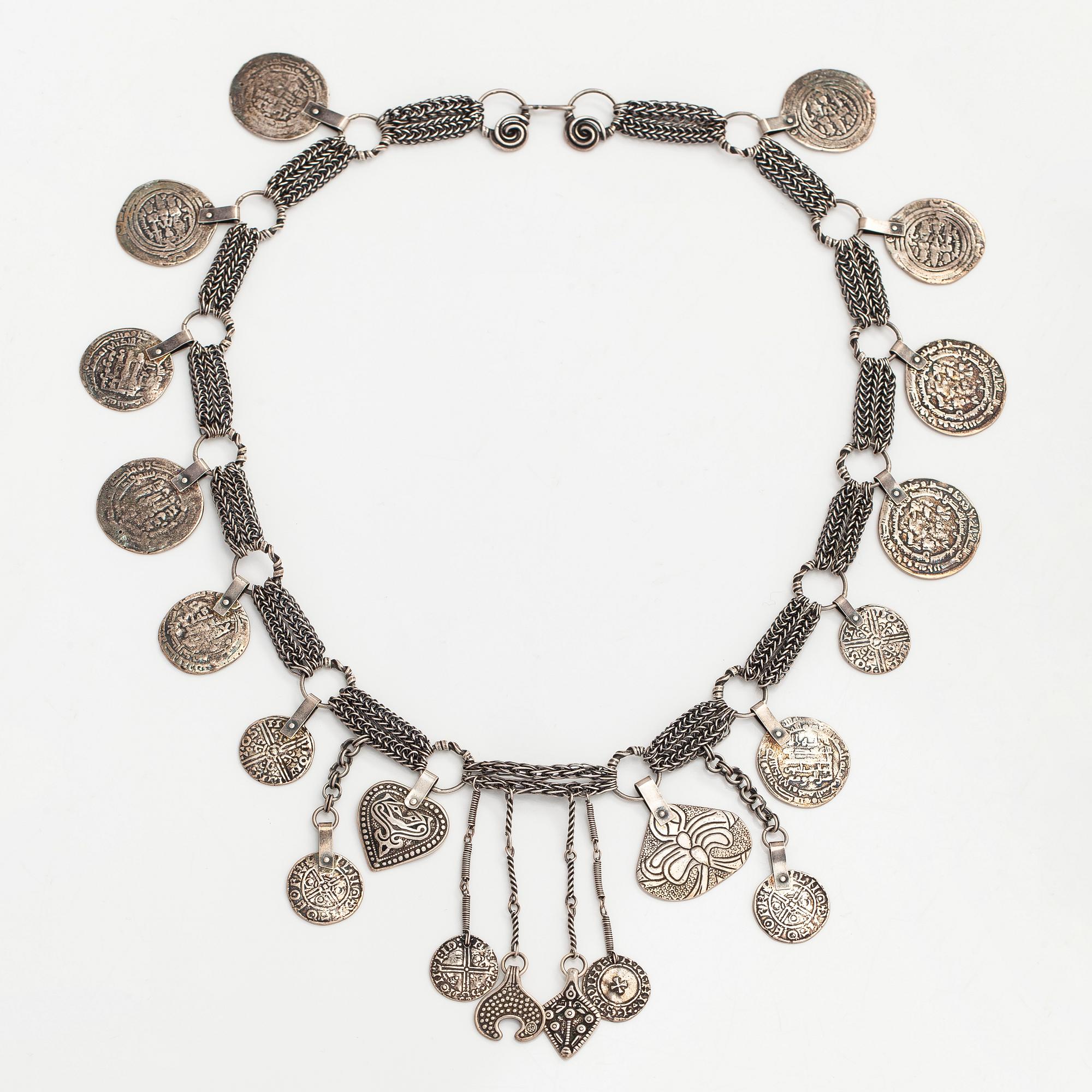 Kalevala Koru, A sterlingsilver jubilee collier for Kalevala's 150th anniversary by Kalevala Koru, Helsinki 1984.