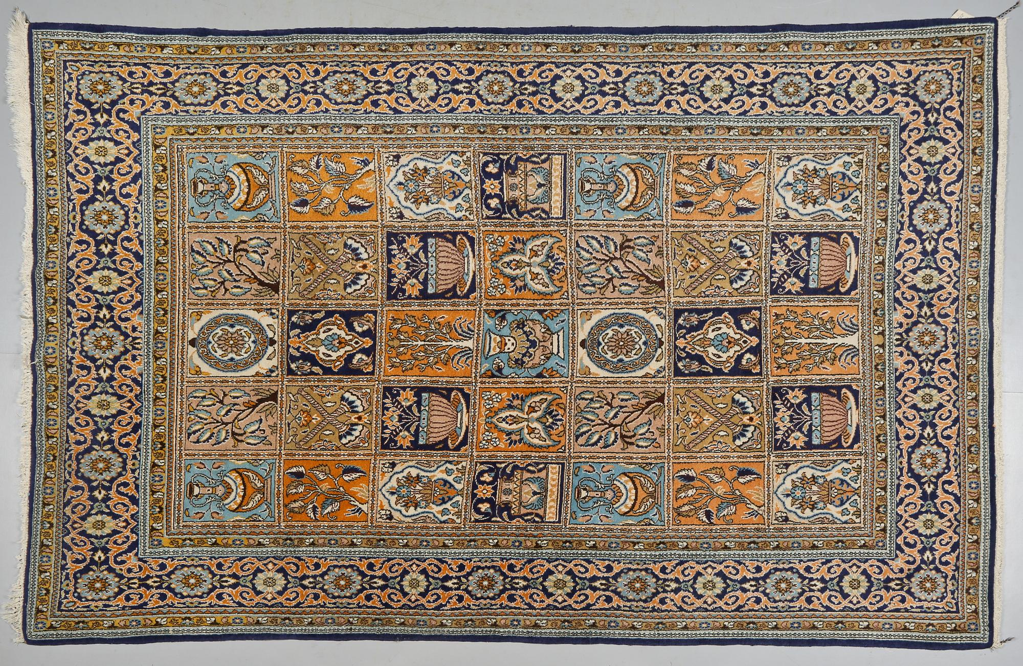 MATTA, troligen Ghom, old, 255 x 160 cm.