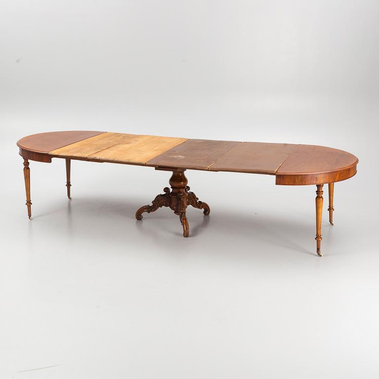 A dining table, second half of the 19th Century.