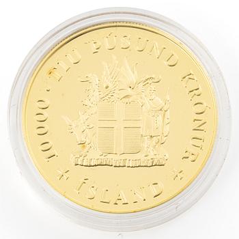 Gold coin, 21,6 carat, Iceland, 10,000 kronur, the year 2000.