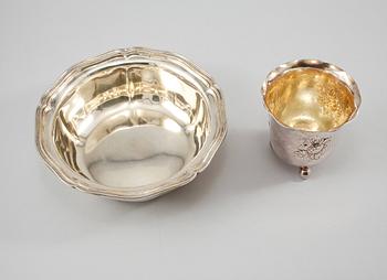 SKÅL samt BÄGARE, silver, Tyskland samt GAB, Stockholm, omkring 1900-talets mitt, vikt 686 gram.