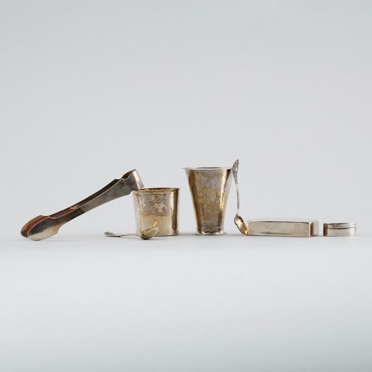 SILVERFÖREMÅL, 7 delar, 1800-/1900-tal. Vikt ca 132 gram.