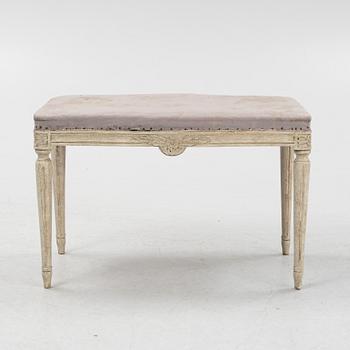 Bänk, gustaviansk stil, 1900-talets första hälft.