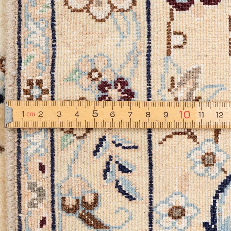 Rug, Nain, approx. 310 x 210 cm.