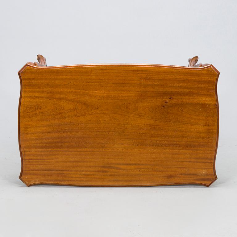 An eight piece Art Nouveau lounge suite in mahogany, Belgium/Netherlands, early 20th century.