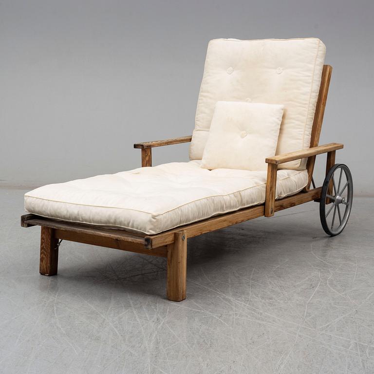 ELSA STACKELBERG, a contemporary sunbed, Fri Form.