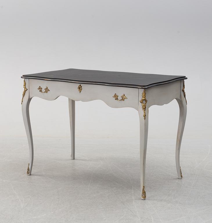 A rococo style table, mid 2th century.