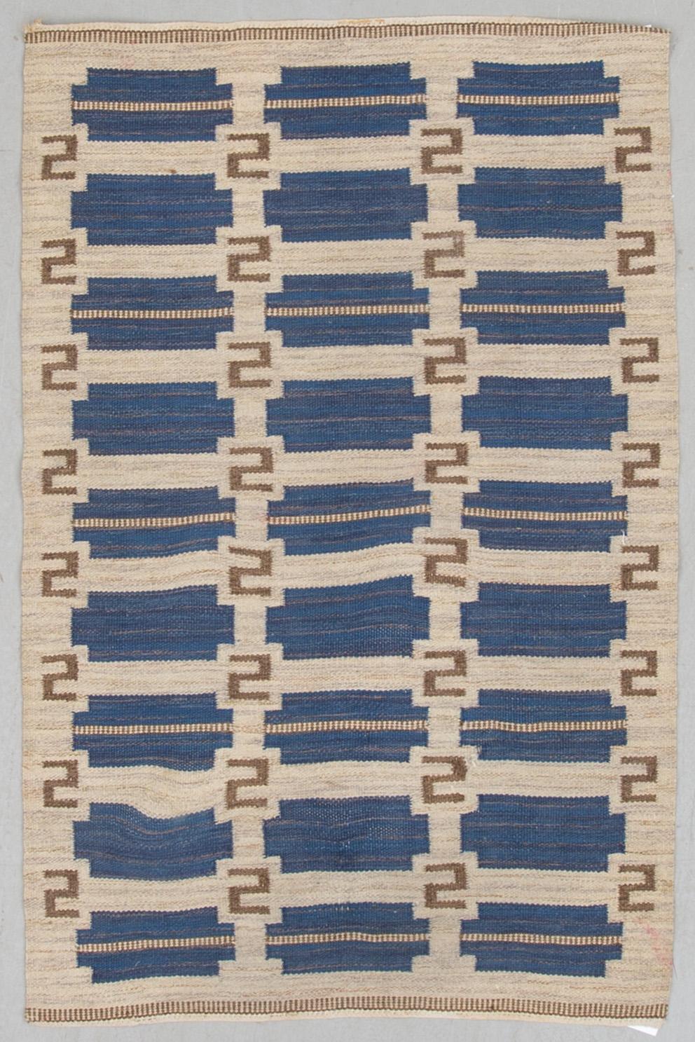 MATTA , rölakan, 1900-talets mitt/andra hälft. Ca 180 x 117 cm.